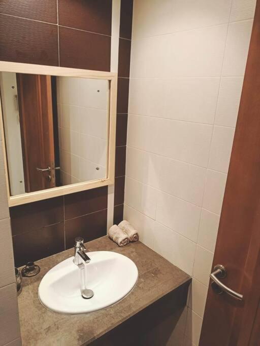 Tres Bel Appartement Idealement Place La Marsa Ngoại thất bức ảnh